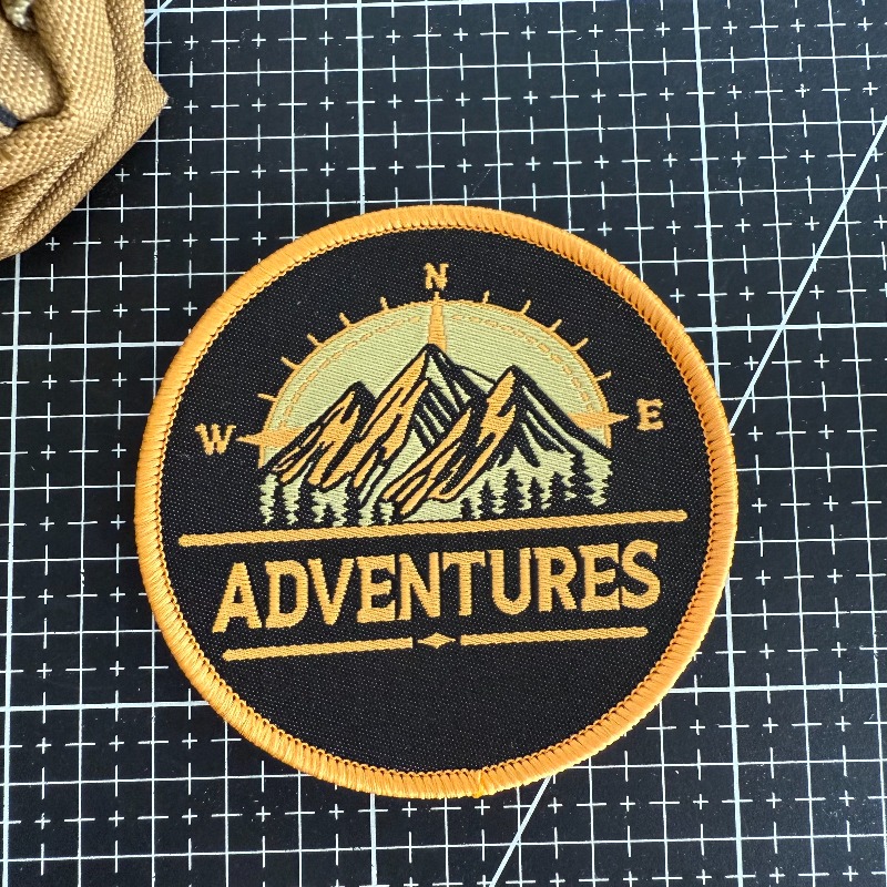 Outdoor Adventure With No Backpack - Patch brodé Boussole de Montagne Aventure,