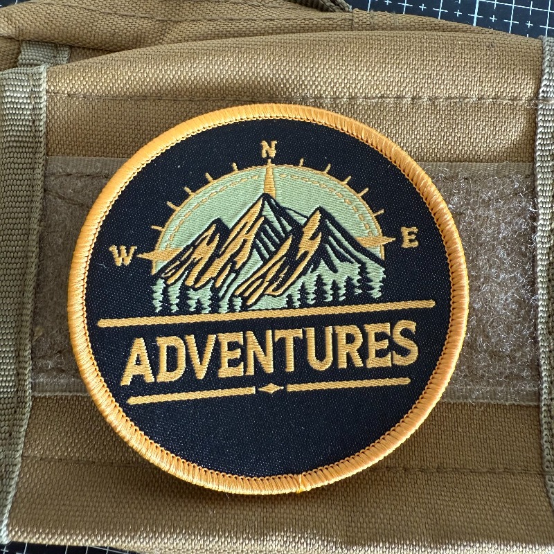 Patch brodé Boussole de Montag - Outdoor Adventure With No Backpack avis et prix
